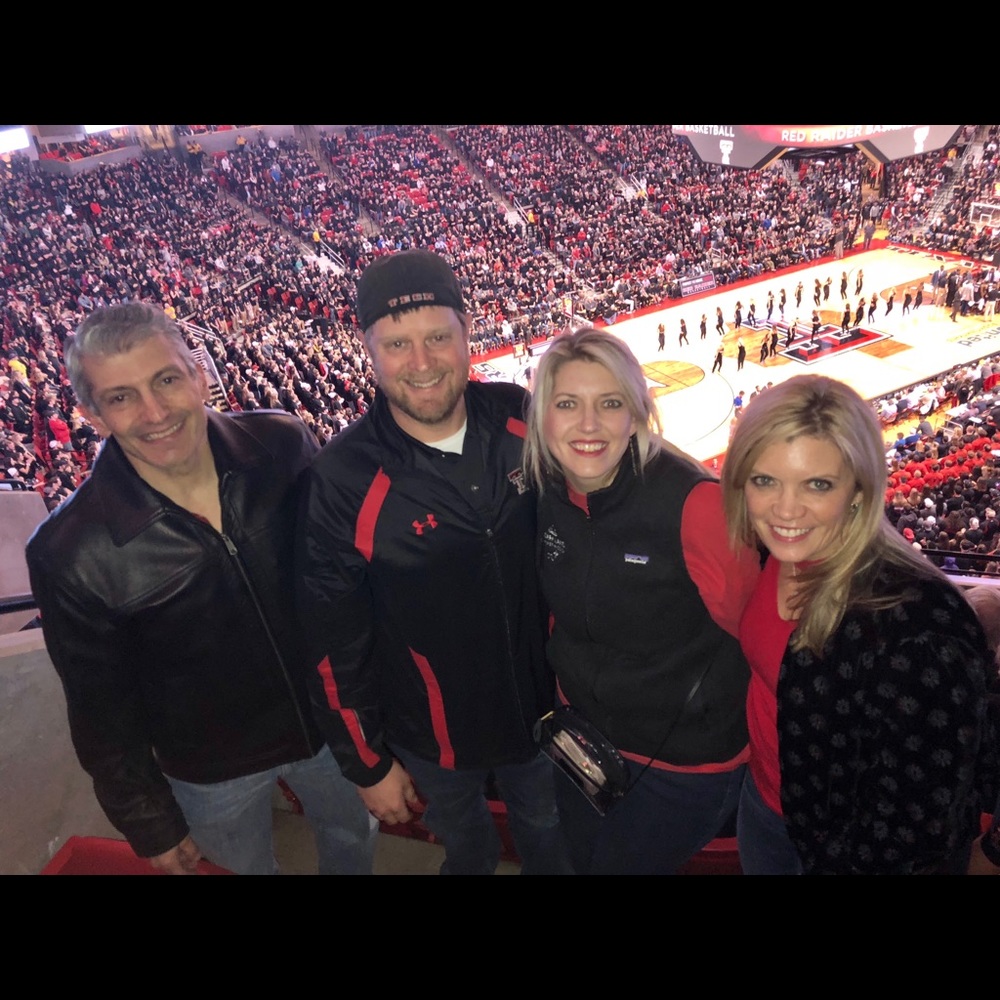 Meet your Posher, Leslie